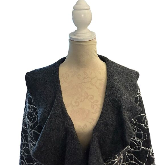 WILLI SMITH Women Cardigan Sweater Gray Boiled Wool Embroidered Flounce Collar L - Picture 4 of 13